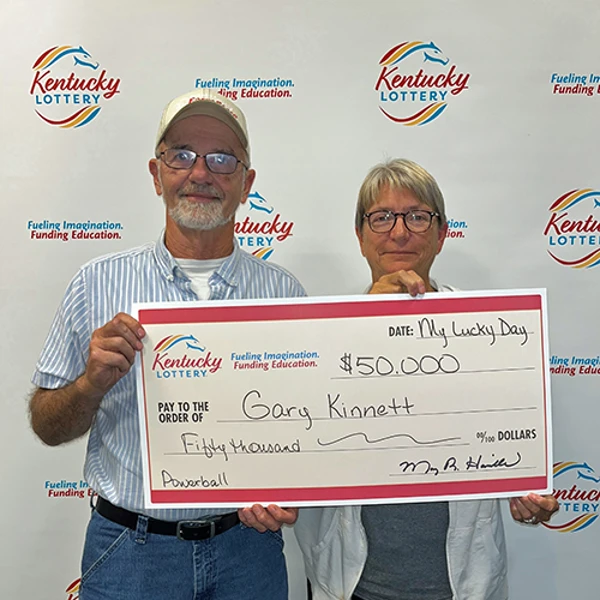 Powerball winner Gary Kinnett with wife Debbie